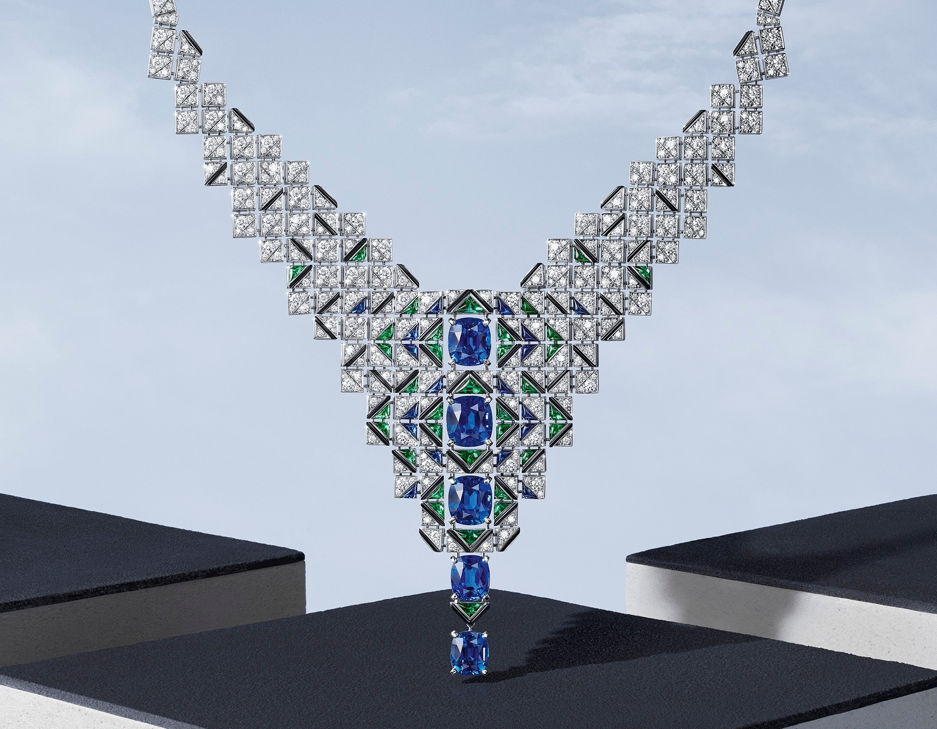 The sublime shapes of the high jewellery pieces by Cartier