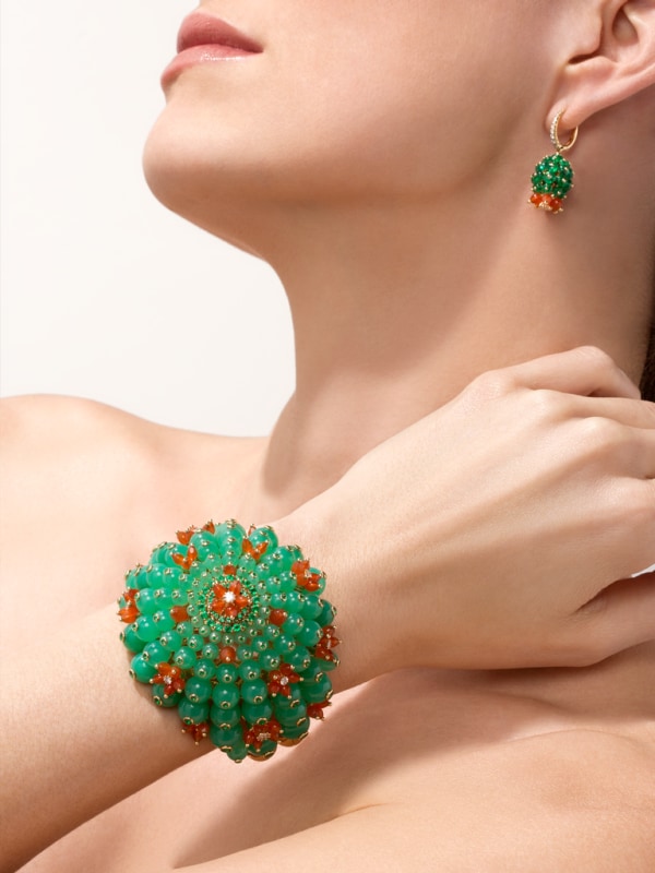 Cactus de Cartier bracelet Yellow gold, emeralds, chrysoprases, carnelians, diamonds