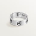 Anillo <span class='lovefont'>A </span>, tamaño clásico  Oro blanco