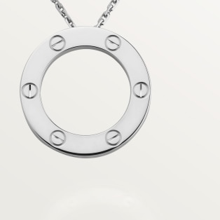 <span class='lovefont'>A </span> necklace White gold