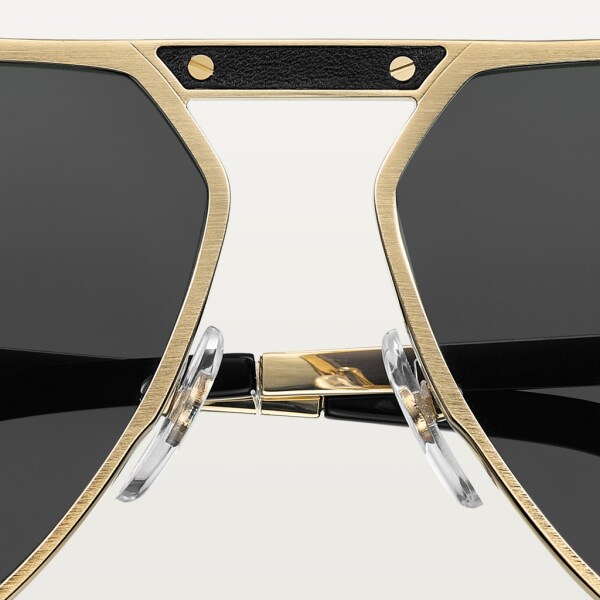 Gafas de sol Santos de Cartier Metal acabado dorado champán cepillado, lentes grises polarizadas con flash dorado
