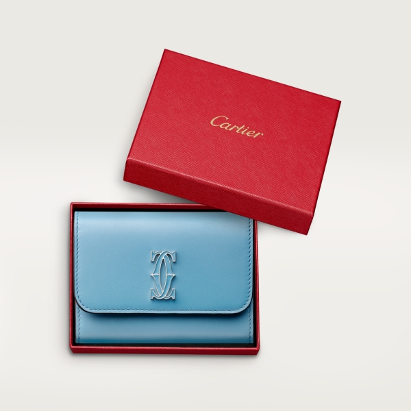 Minicartera, C de Cartier Piel de becerro color azul Capri, acabado dorado y esmalte color azul Capri