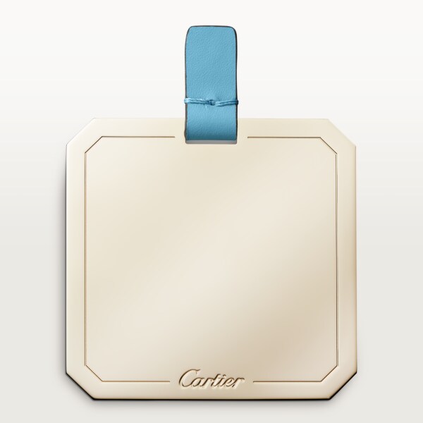 Bolso para llevar al hombro, tamaño nano, Doble C de Cartier Piel de becerro color azul Capri, acabado dorado y esmalte color azul Capri