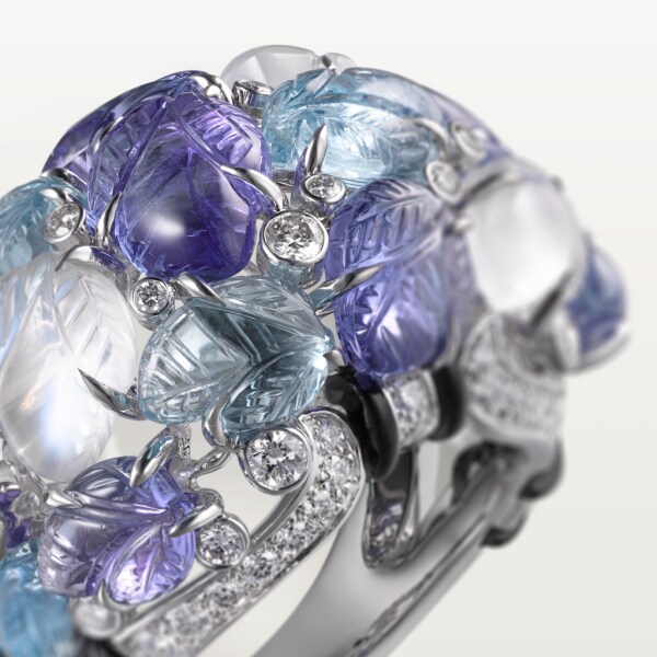 Ring with engraved stones White gold, tanzanites, moonstones, aquamarines, onyx, diamonds
