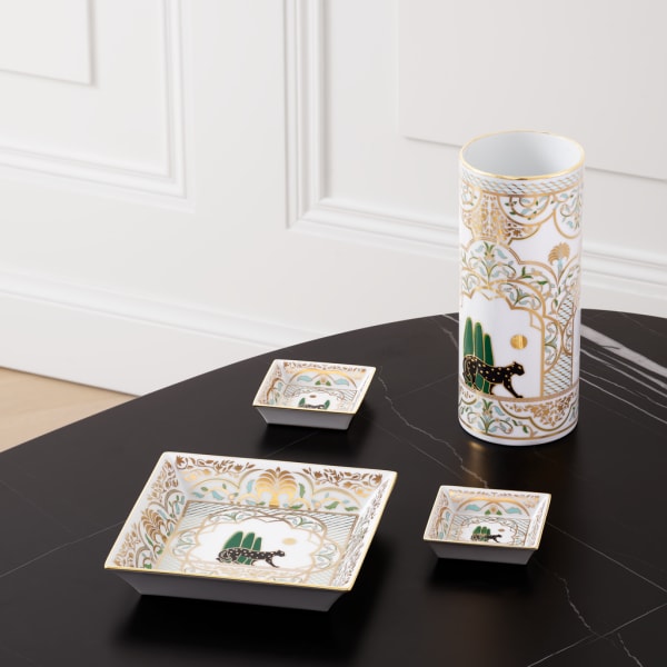 Panthère de Cartier vase, medium model Porcelain