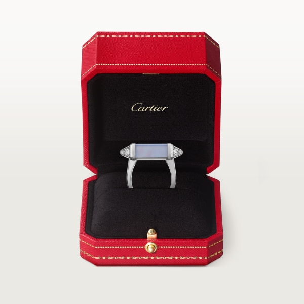 Anillo Les Berlingots de Cartier Oro blanco, calcedonia azul, diamante