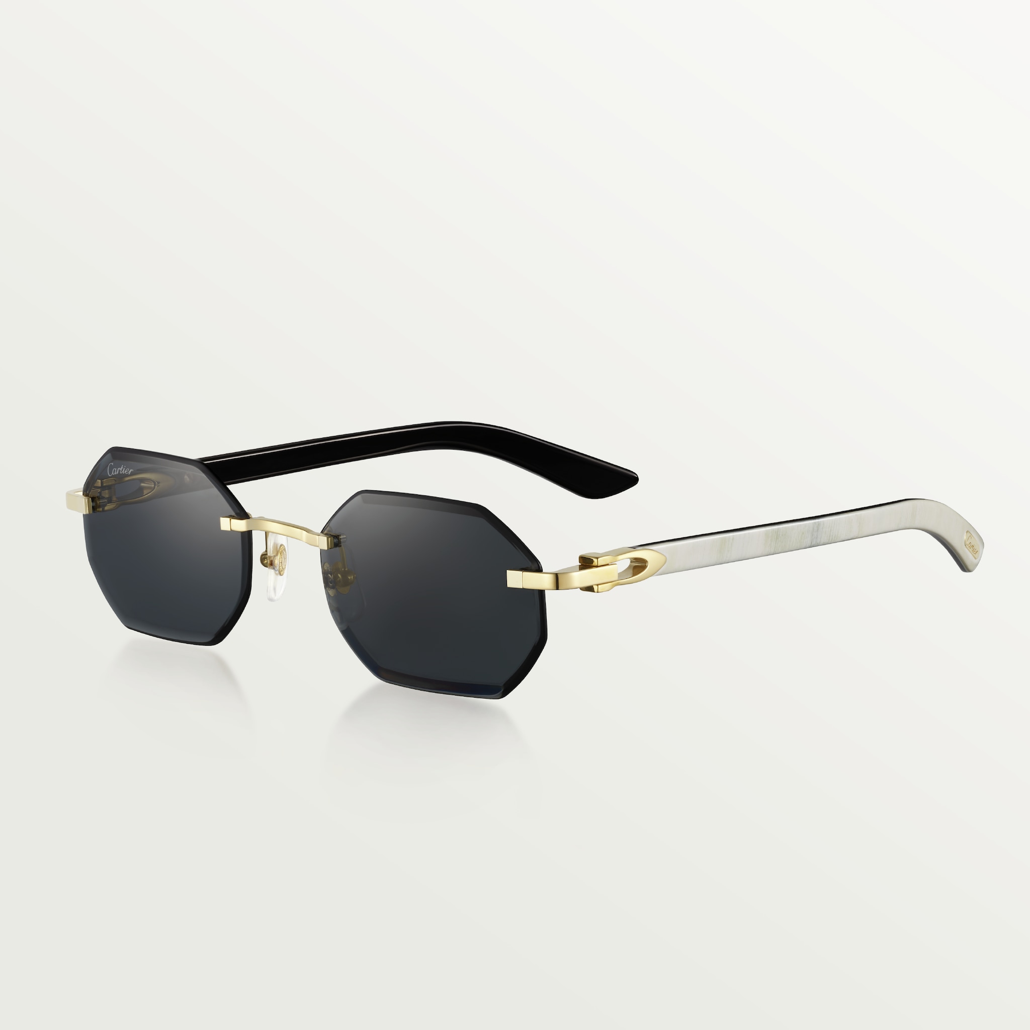 Signature C de Cartier sunglassesSmooth golden-finish metal, grey lenses
