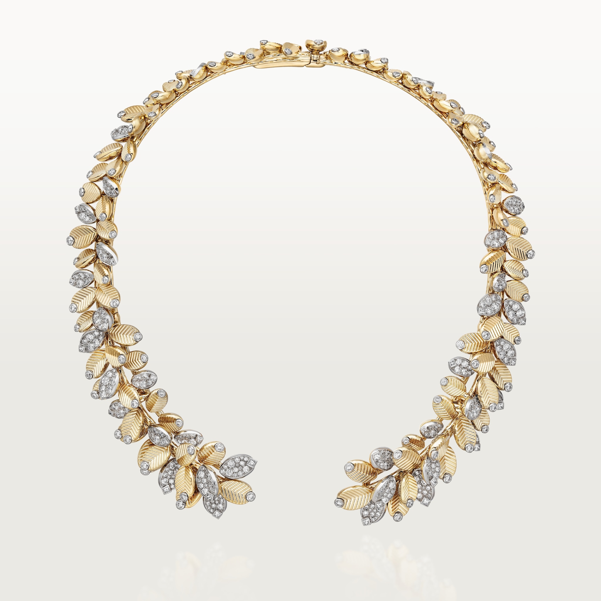 Grain de Café necklaceYellow gold, platinum, diamonds