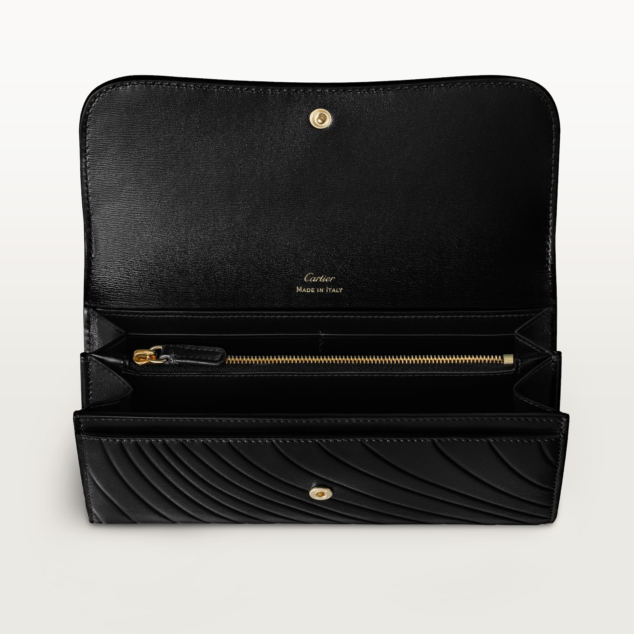 Cartera internacional con tapa, Panthère de CartierPiel de becerro negra, grabado con el motivo distintivo de Cartier, acabado dorado